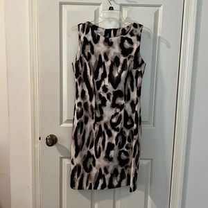 Sleeveless print dress